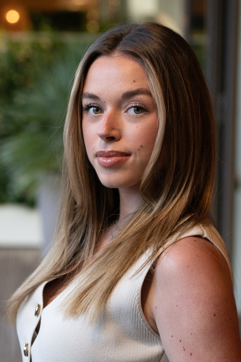 Emma Broyon's Stunning Look Captures Fan Attention