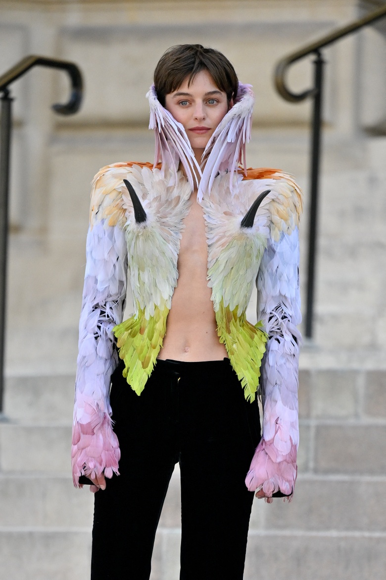 Emma Corrin’s Parisian Moment at Schiaparelli Haute Couture