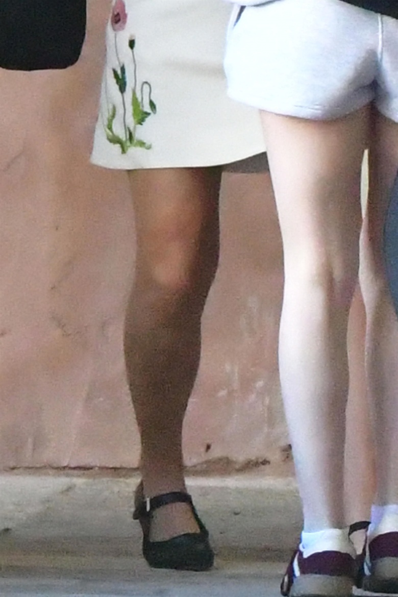 Emma Watson’s Chic Style Takes Over Venice in Stunning Looks