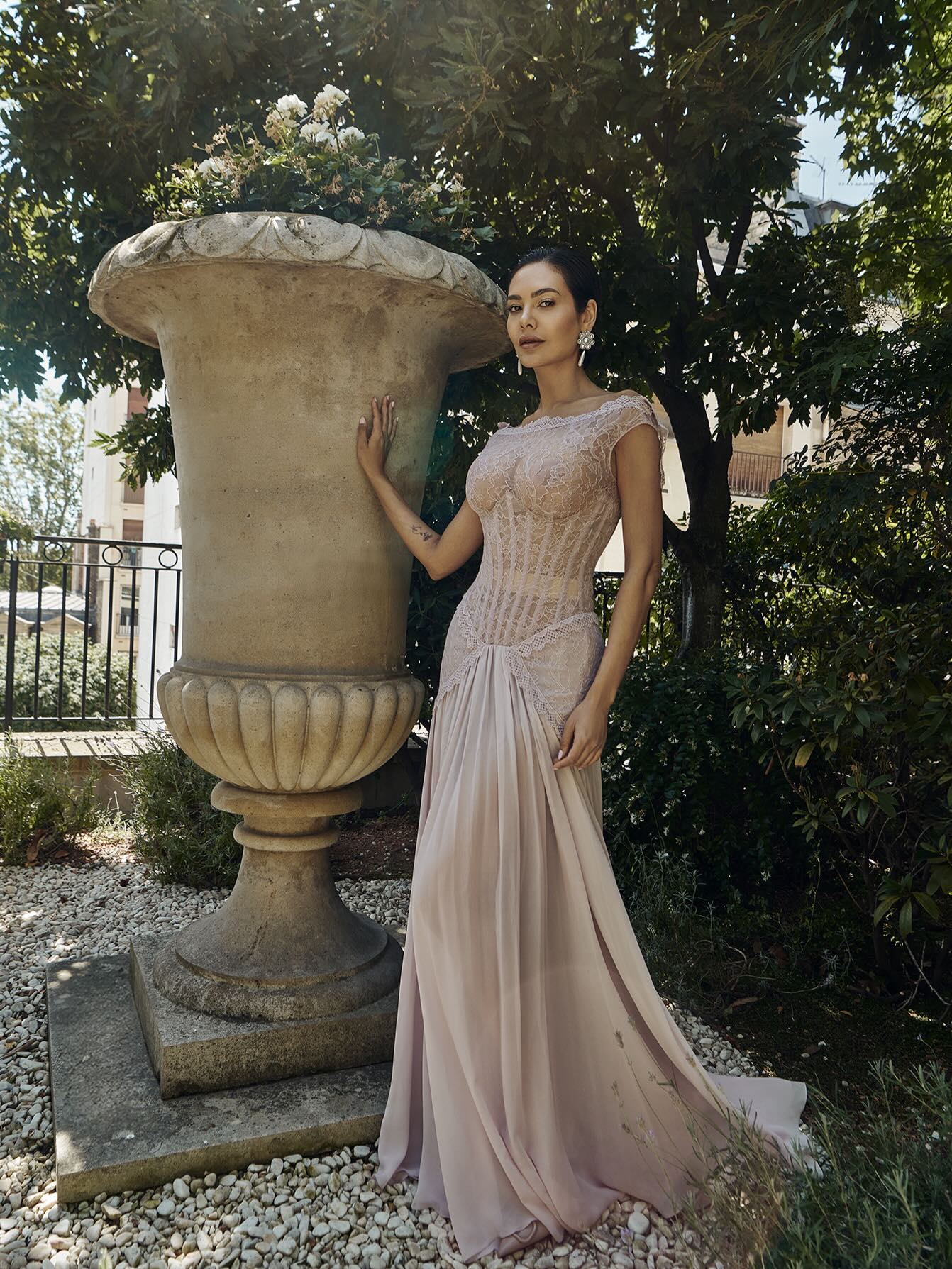 Esha Gupta Redefines Glamour in Dreamy Pastels with Unmatched Poise
