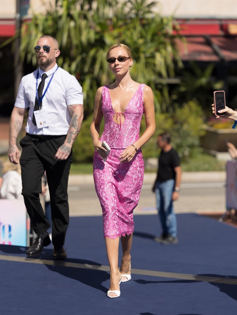 Ester Exposito Steals the Show at Monte-Carlo Festival Glamour!