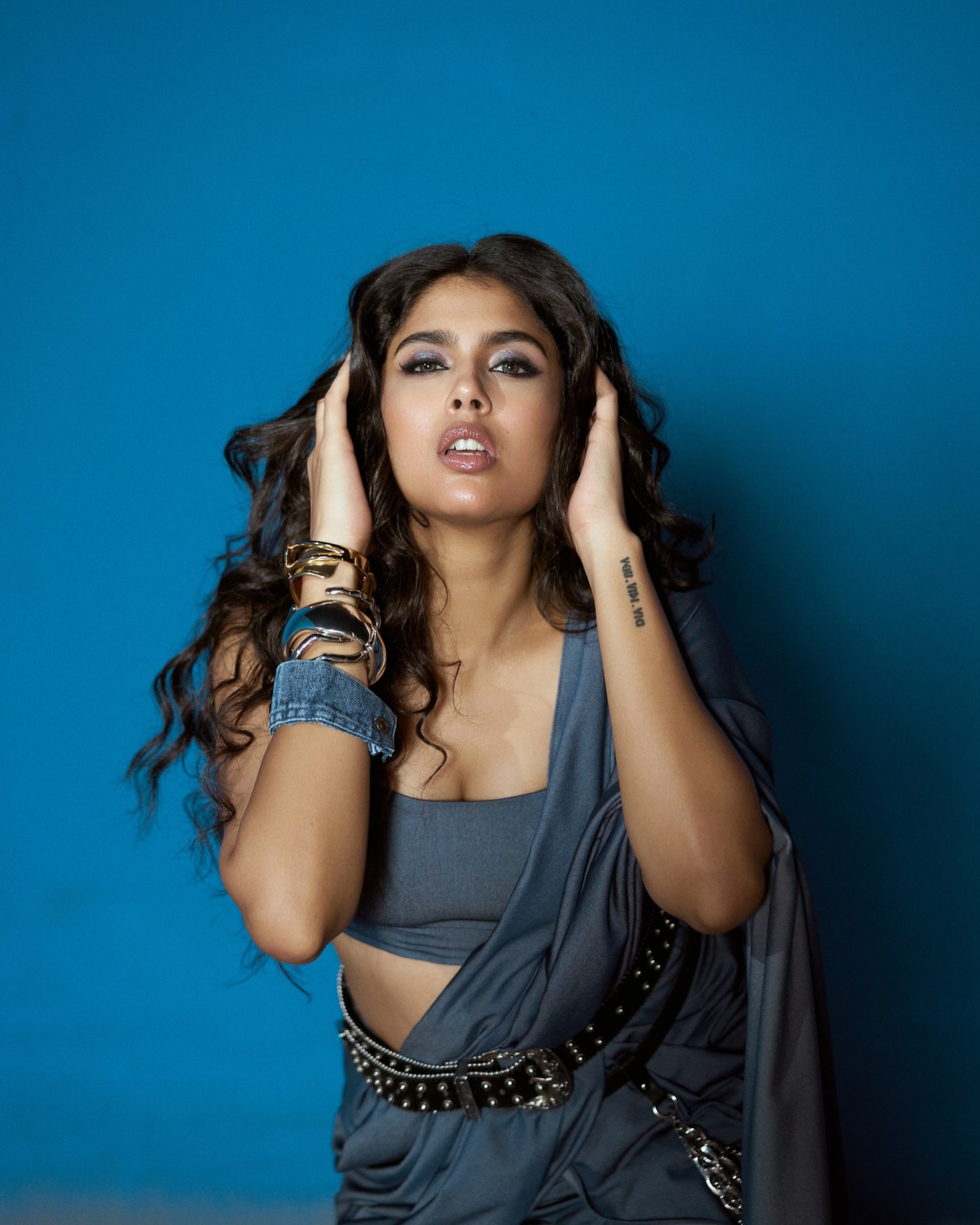 Faria Abdullah Redefines Tradition in Denim Saree Masterpiece