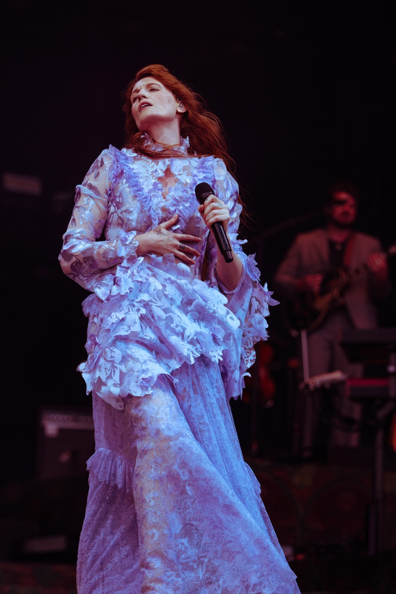 Florence Welch Commands the Spotlight in a Symphony of Style and Soul