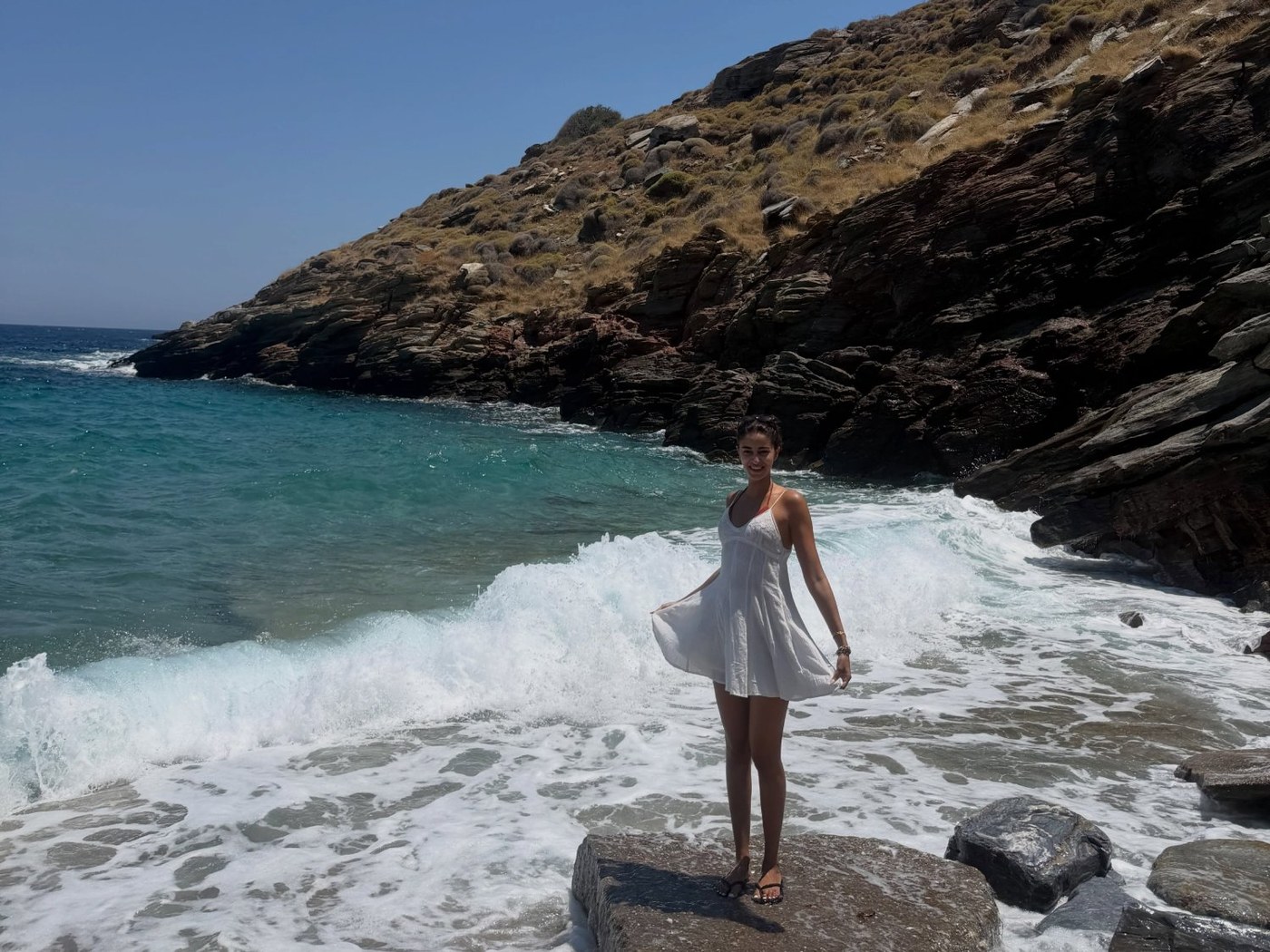 Ananya Panday’s Dreamy Greece Getaway: Effortless Style Goals!