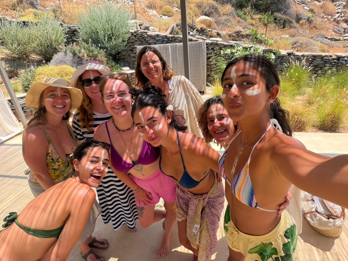 Ananya Panday’s Dreamy Greece Getaway: Effortless Style Goals!