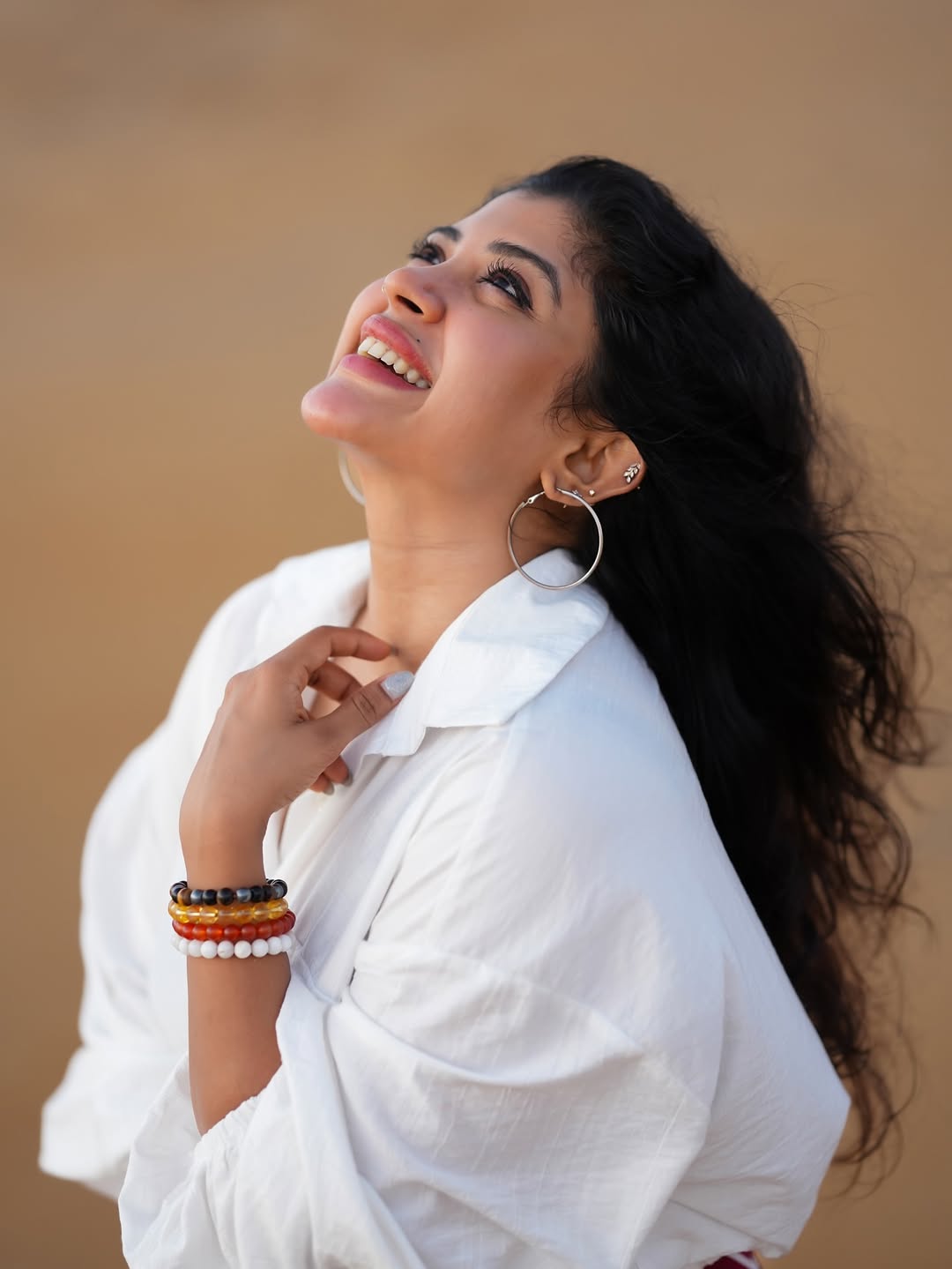 Gayathri Shan: Coastal Glamour and Bohemian Vibes