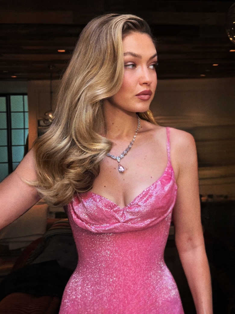 Gigi Hadid's Effortless Chic: Stealing the Spotlight in NYC Street Style