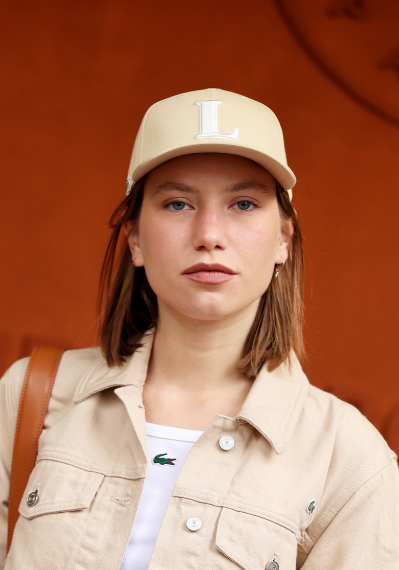 Gina Jimenez Steals the Spotlight at Paris Open Photocall!