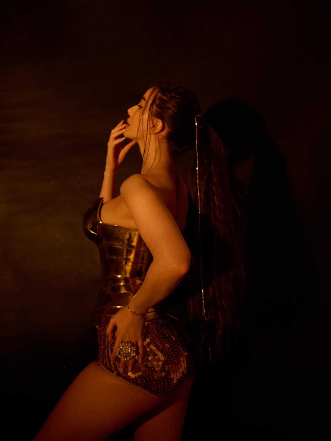 Metallic Gold Magic: Giorgia Andriani Owns the Ultimate Glamour Moment