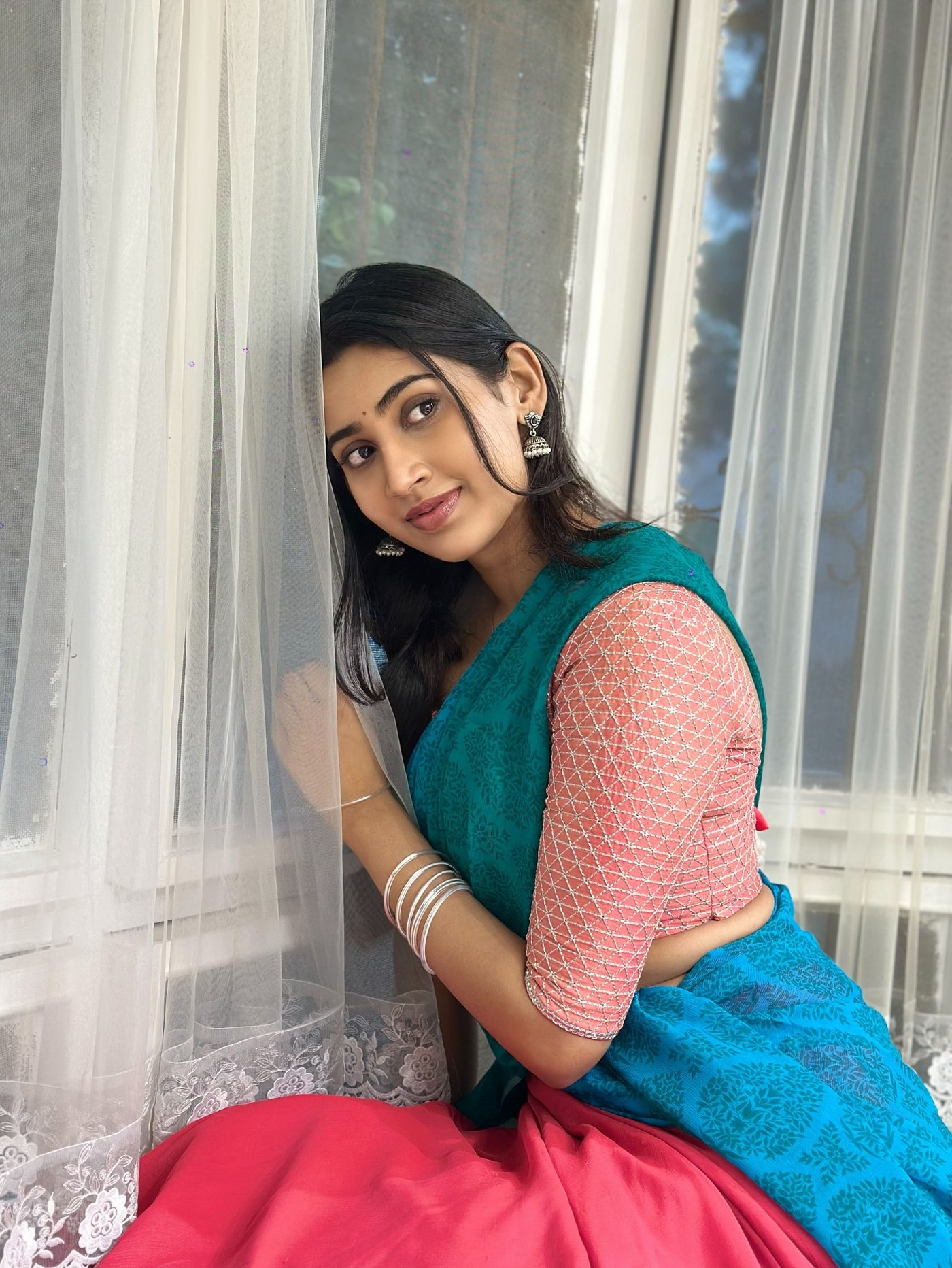 Gomathy Reddy's Timeless Elegance: Mastering the Art of Poise and Style