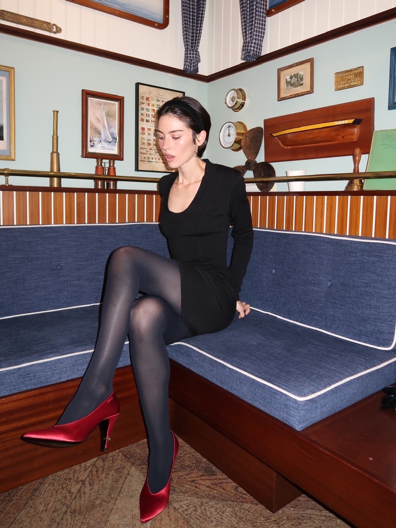 Gracie Abrams' Iconic Reign: Stealing the Spotlight at Global Events