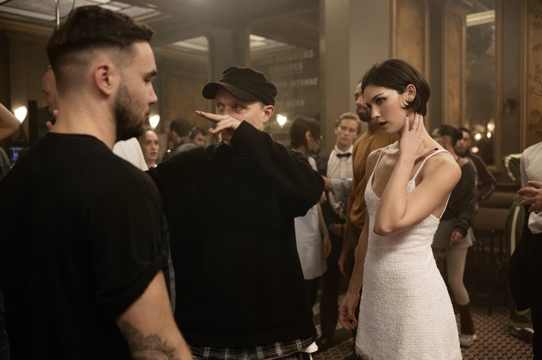 Gracie Abrams Steals the Spotlight: A Portrait of Modern Pop Star Charm