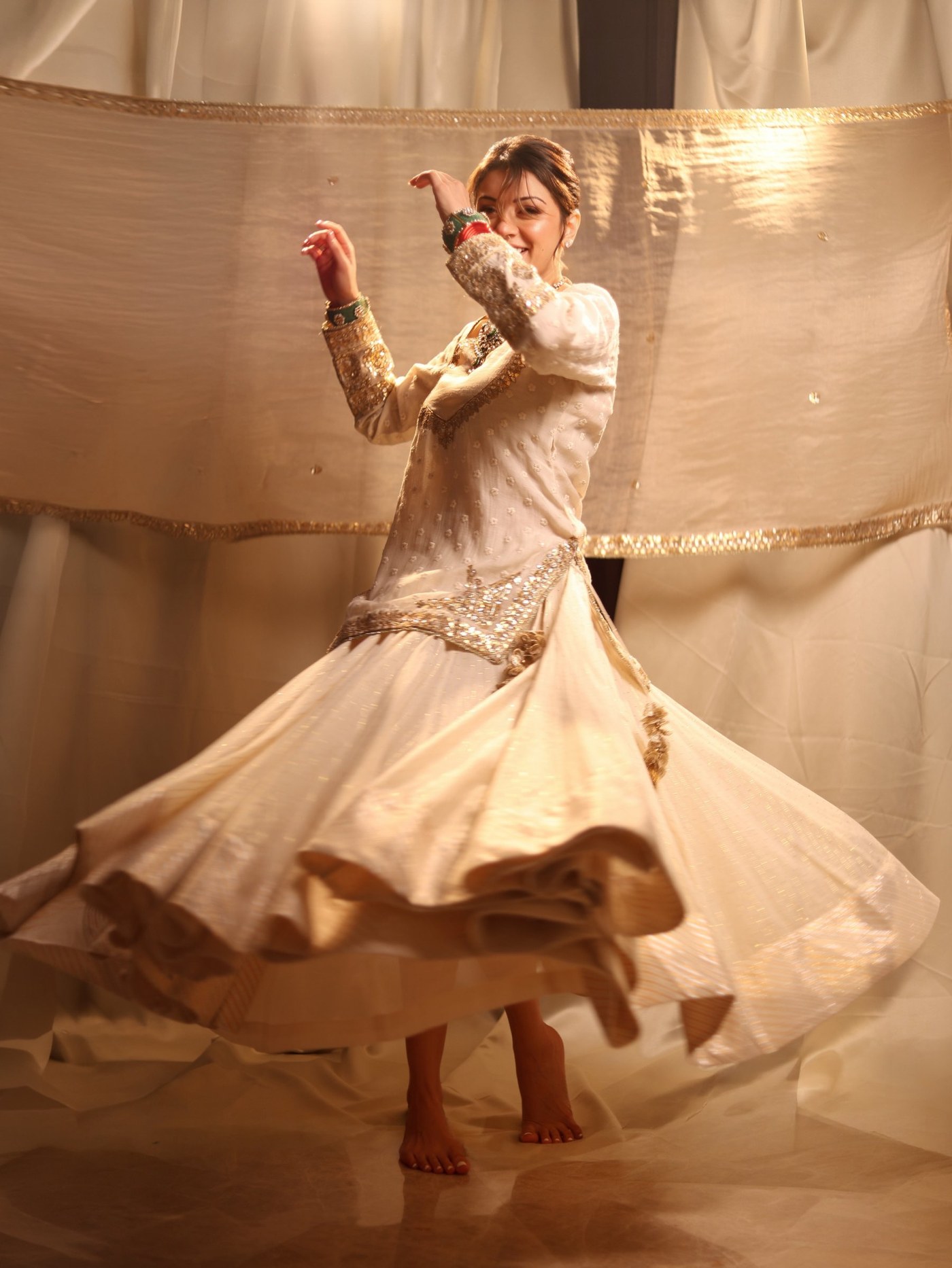 Hansika Motwani Masterclass: Balancing Tradition and Modern Silhouettes
