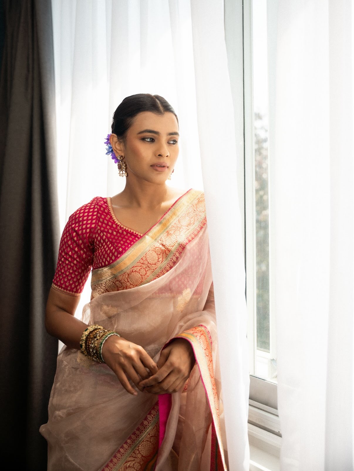 Hebah Patel's Silk Saree Moment: A Masterclass in Festive Elegance