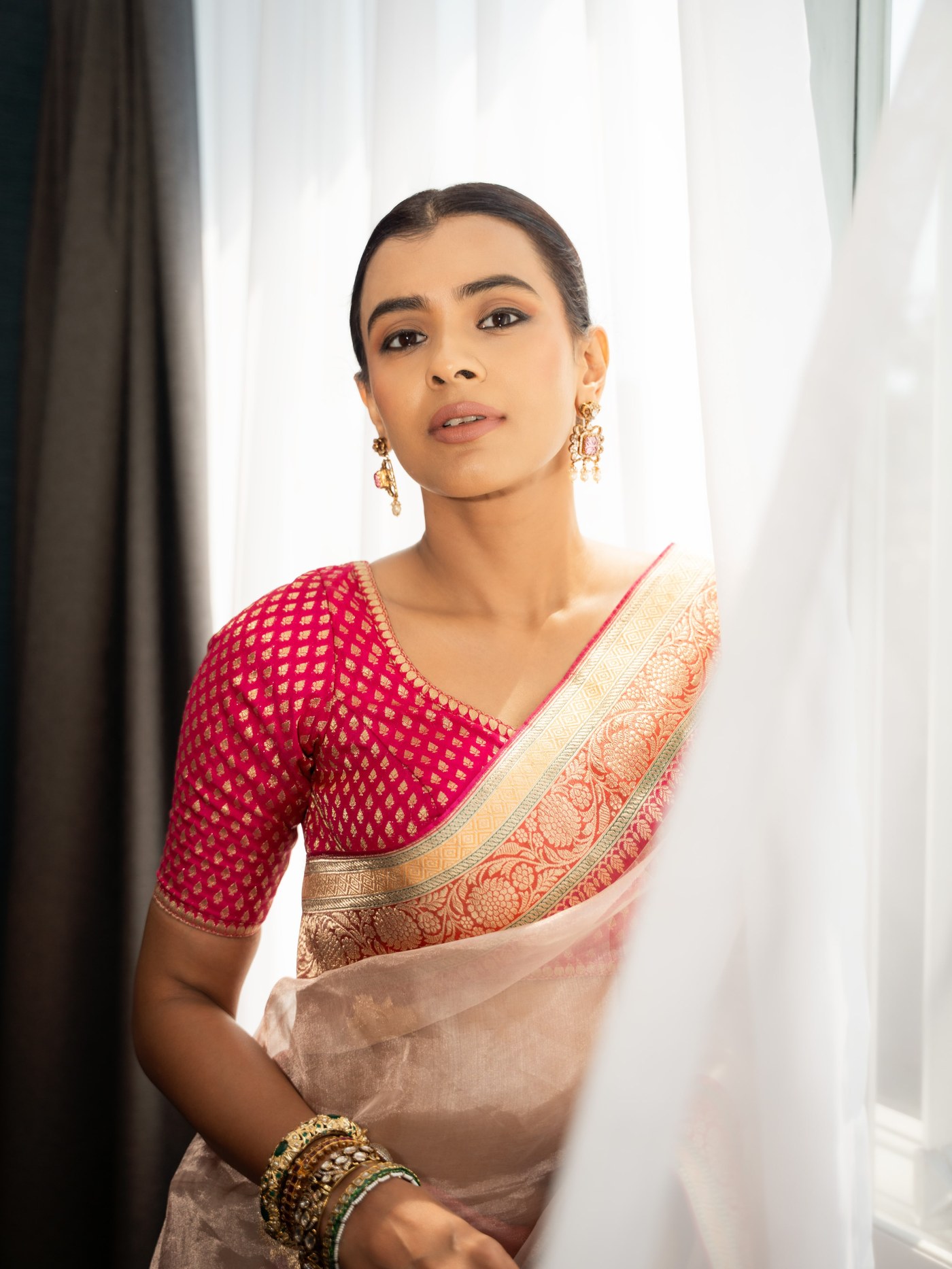 Hebah Patel's Silk Saree Moment: A Masterclass in Festive Elegance