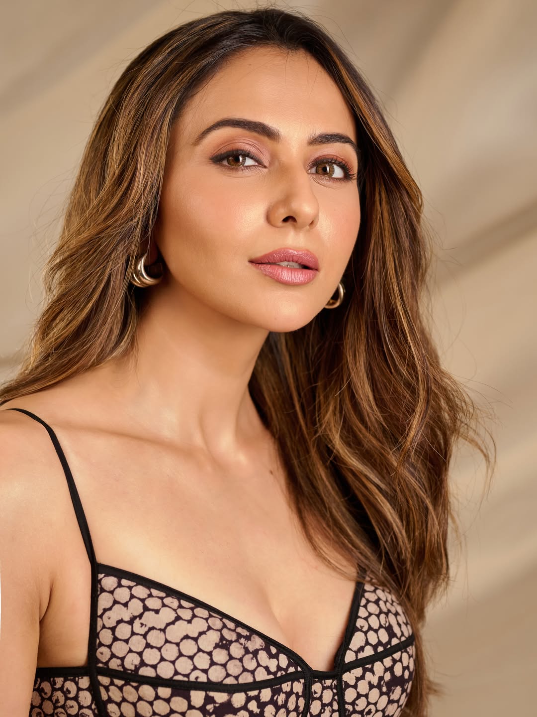 Rakul Preet Singh's Chic Ethnic Vibes Steal the Spotlight!