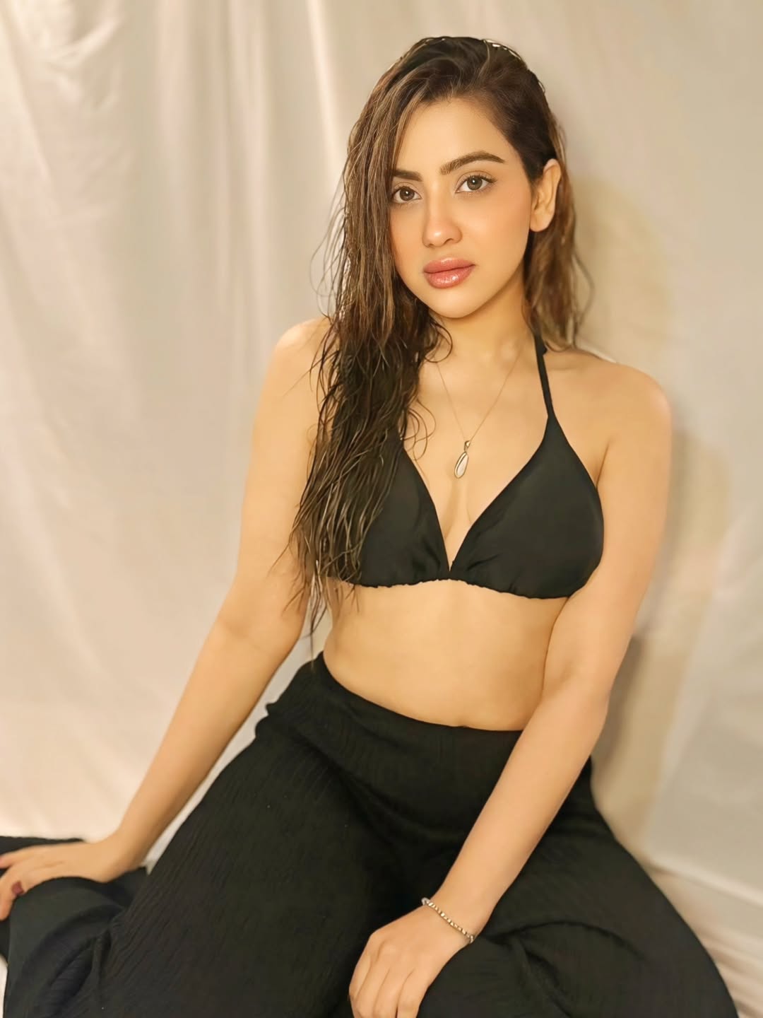 Hritiqa Chheber's Stunning Look Captures Hearts
