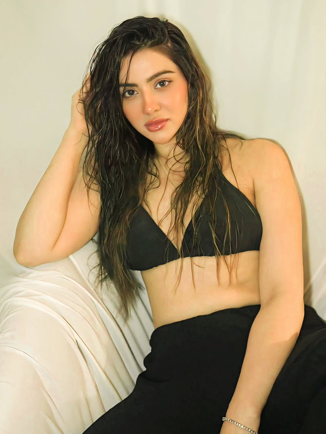 Hritiqa Chheber's Stunning Look Captures Hearts