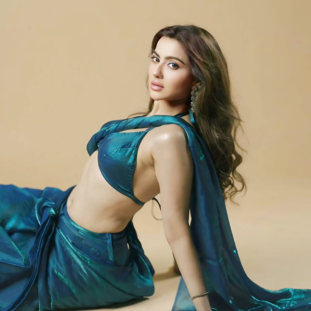 Hritiqa Chheber's Metallic Teal Saree Redefines Modern Glamour