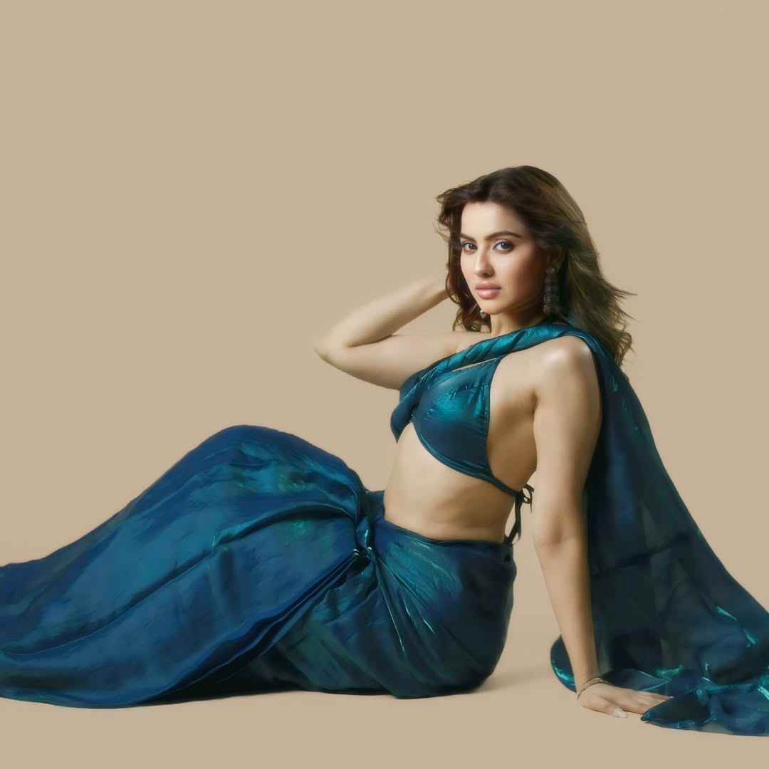 Hritiqa Chheber's Metallic Teal Saree Redefines Modern Glamour