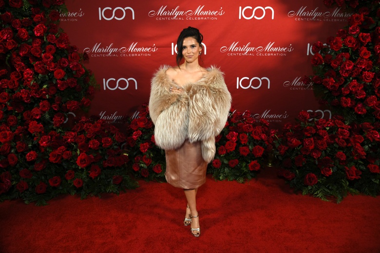 Inde Navarrette's Stunning Look Captures Hearts