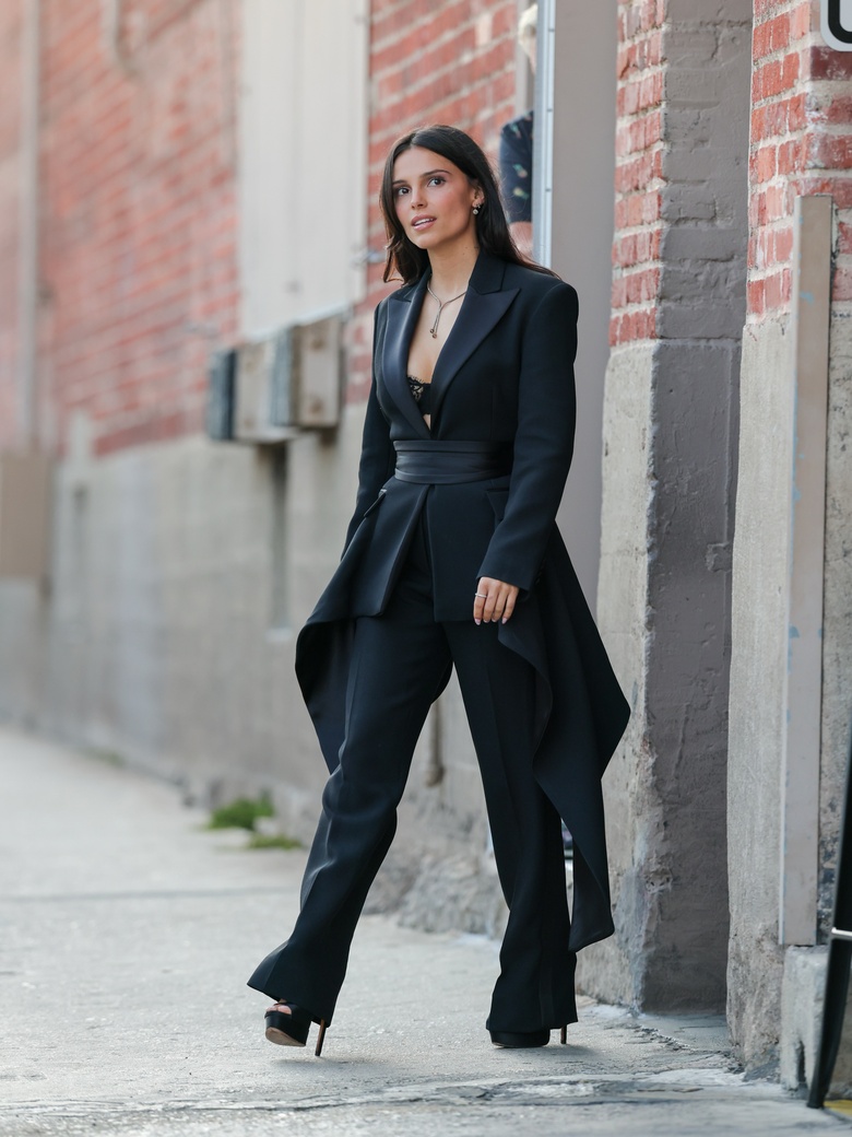 Inde Navarrette's Stunning Look Captures Hearts
