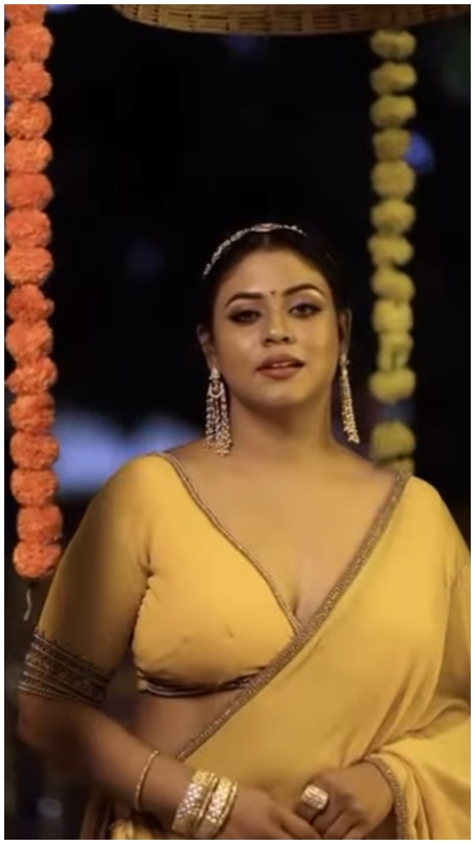 Ineya's Stunning Yellow Dress Photos Trending Across Social Media