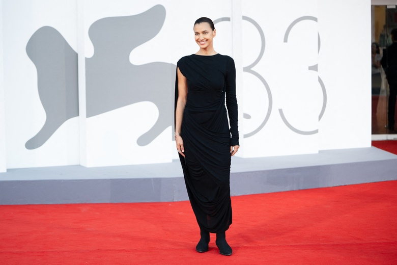 Irina Shayk attends the L'Estranea screening at the 83rd Venice Film Festival. - Photos & Updates