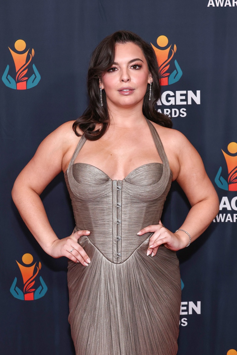 Isabella Gomez Glows: Serving Hollywood Chic at the Gala Event