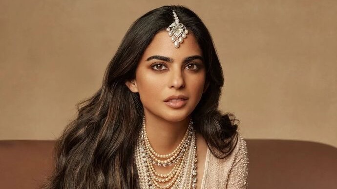 Isha Ambani’s Chic Style Choices Steal the Spotlight at Event