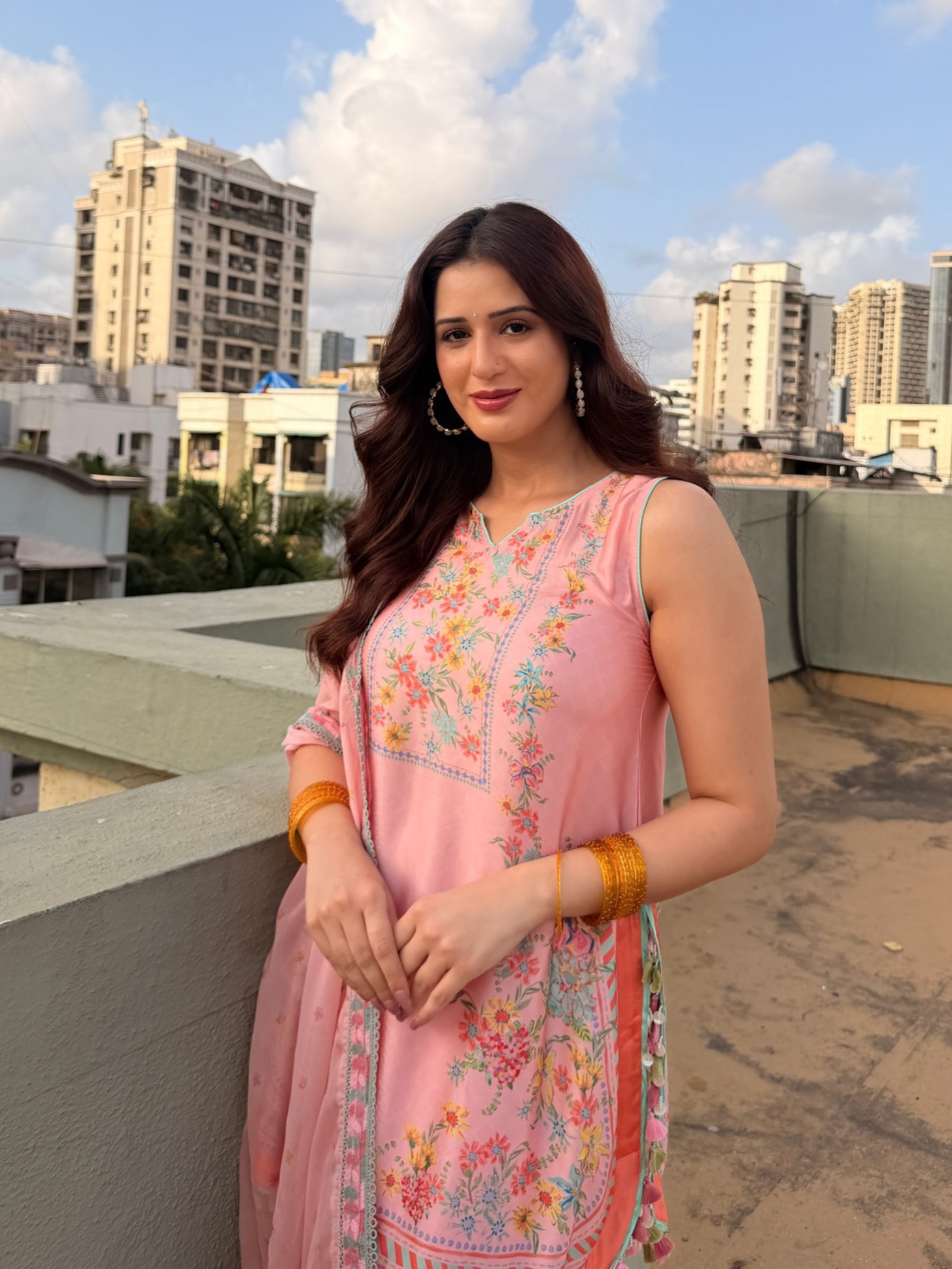 Isha Rikhi Defines Effortless Chic with Polished Confidence