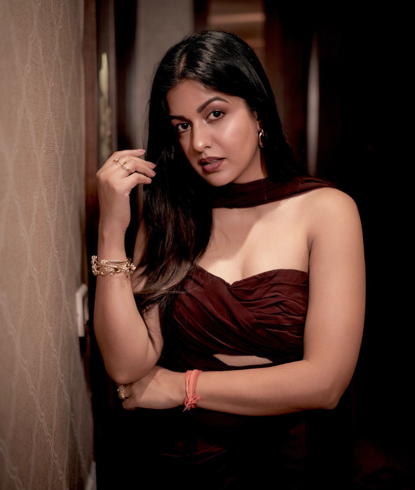 Ishita Dutta Steals the Spotlight in Maroon Glamour!