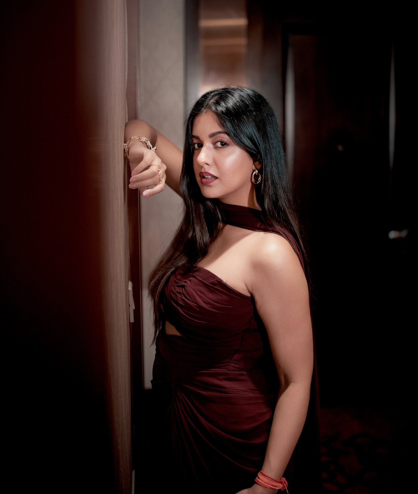 Ishita Dutta Steals the Spotlight in Maroon Glamour!