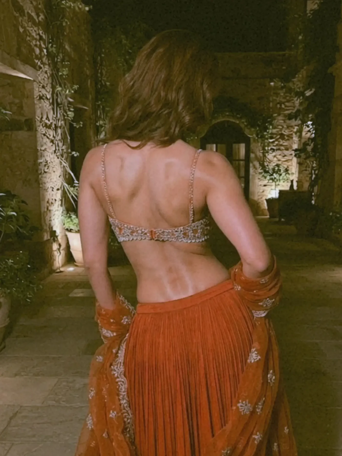 Ishita Hiranandani Sets Social Media Ablaze With Her Fearless Ethnic Glam Look