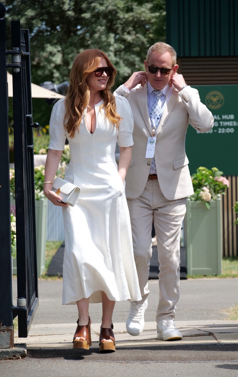 Isla Fisher’s Chic Style Takes Center Stage at Wimbledon