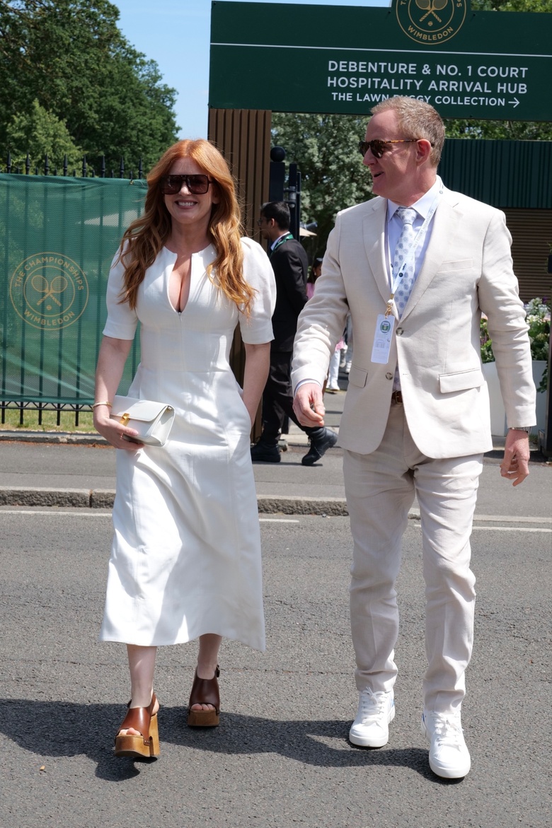 Isla Fisher’s Chic Style Takes Center Stage at Wimbledon