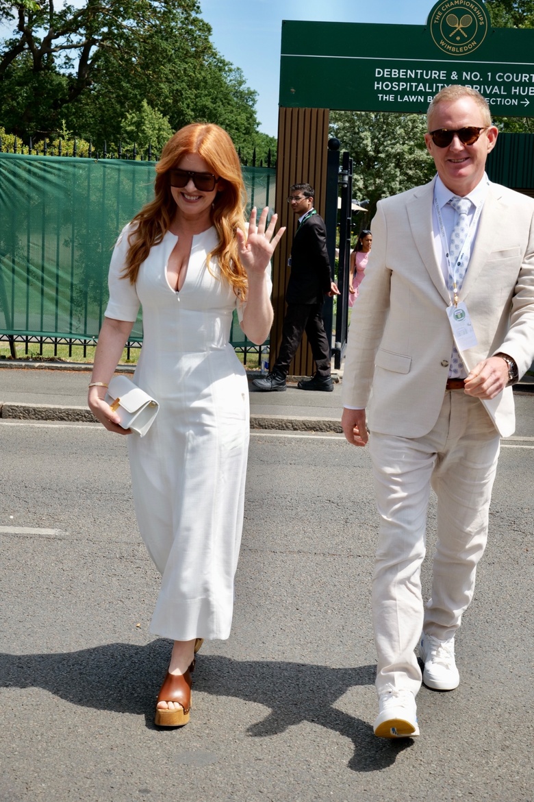 Isla Fisher’s Chic Style Takes Center Stage at Wimbledon