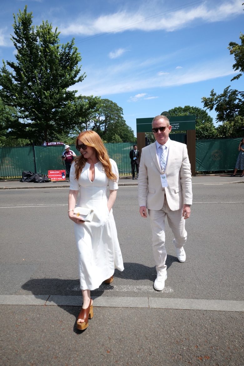 Isla Fisher’s Chic Style Takes Center Stage at Wimbledon