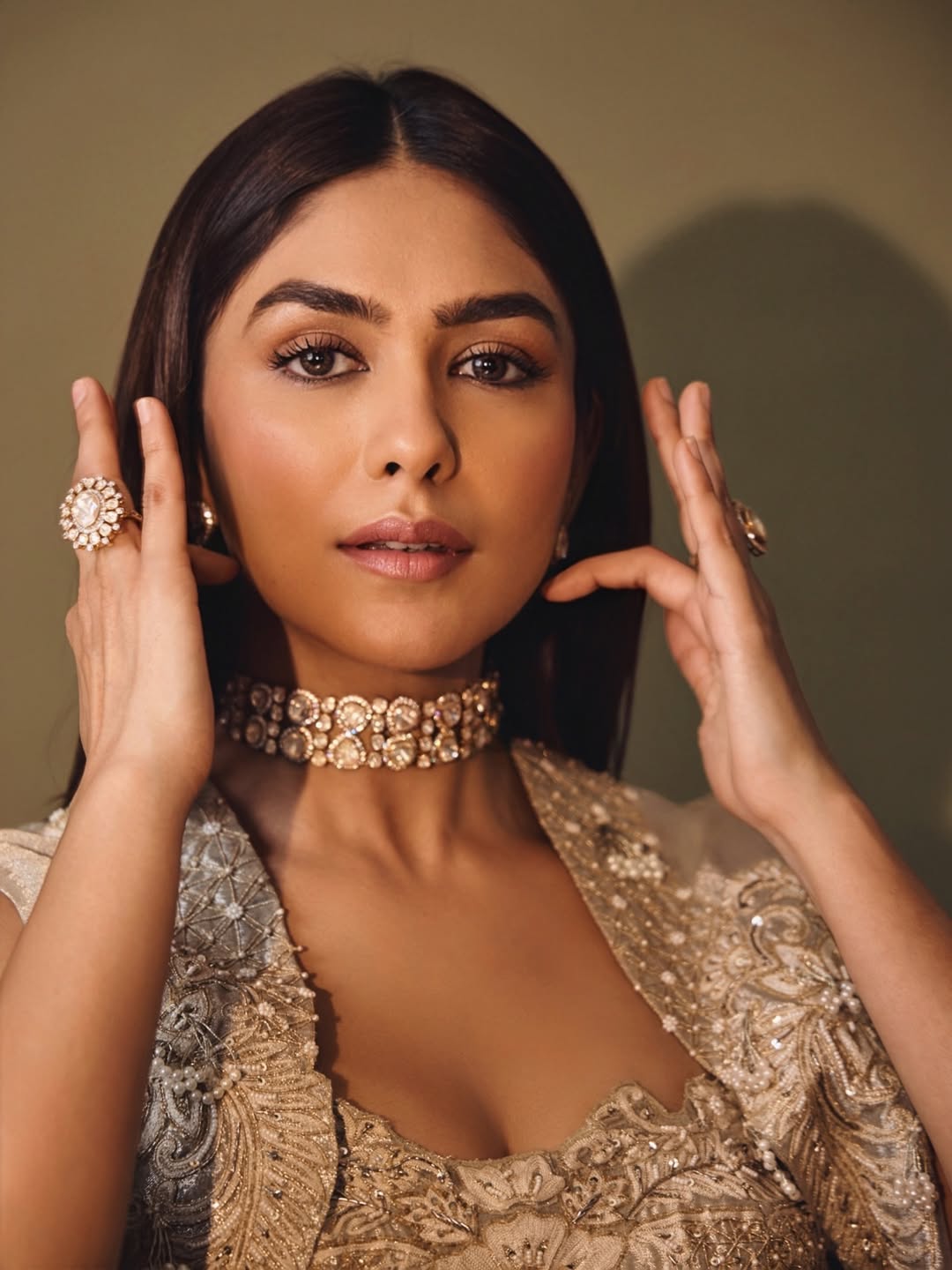 Mrunal Thakur's Ivory Glow: How One Look Defined Regal Indian Elegance