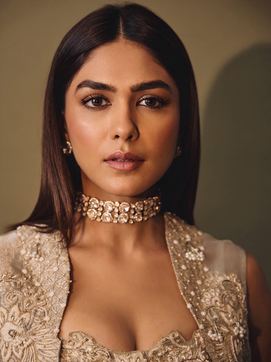 Mrunal Thakur's Ivory Glow: How One Look Defined Regal Indian Elegance