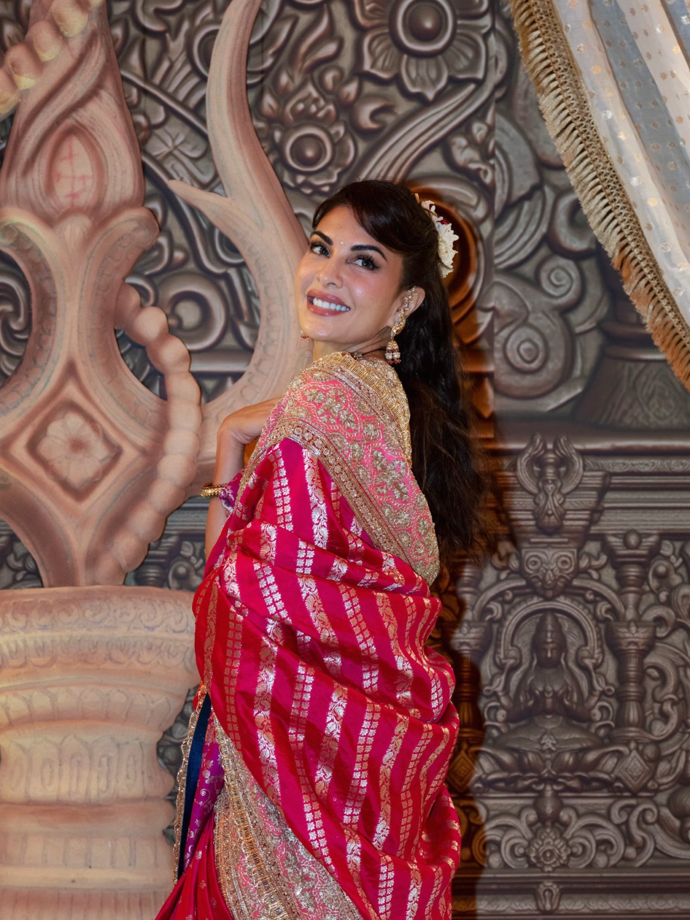 Fuchsia Saree Showcases Intricate Craftsmanship and Colour Depth