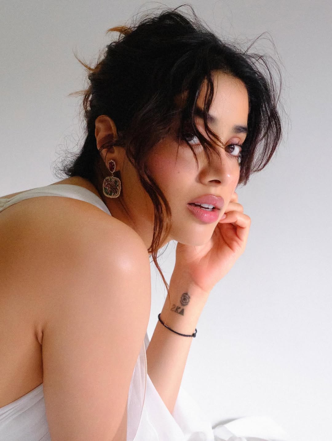 Janhvi Kapoor's White Backless Magic Redefines Modern Glamour