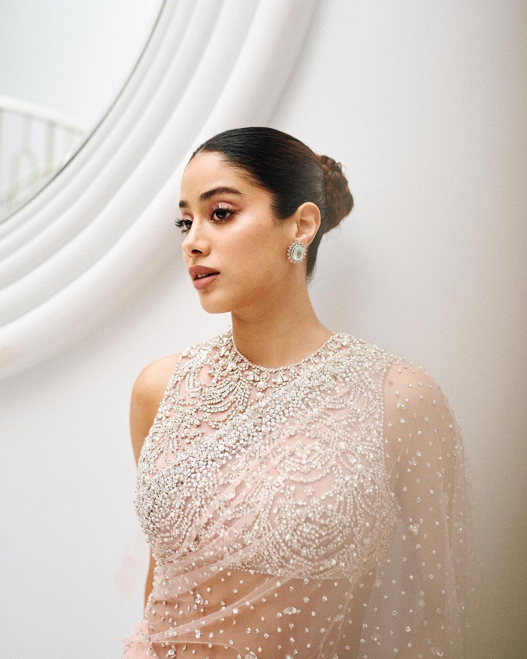 Janhvi Kapoor Stunning Latest Saree Photoshoot Gallery