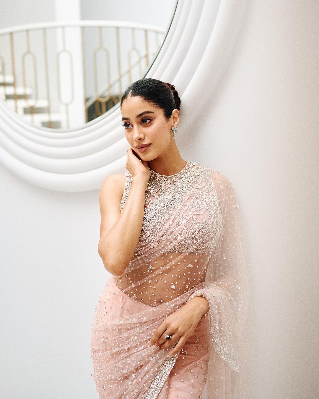 Janhvi Kapoor Stunning Latest Saree Photoshoot Gallery