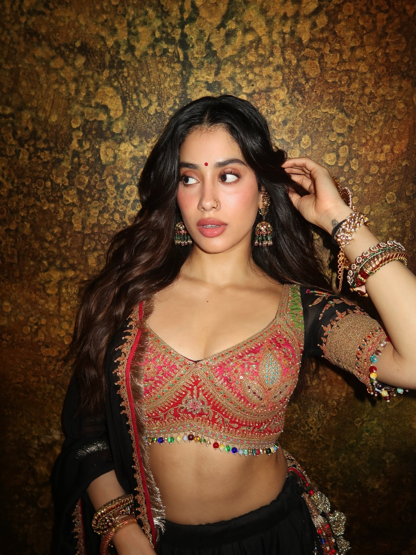 Black Velvet Magic: Janhvi Kapoor Owns the Regal Indian Aesthetic