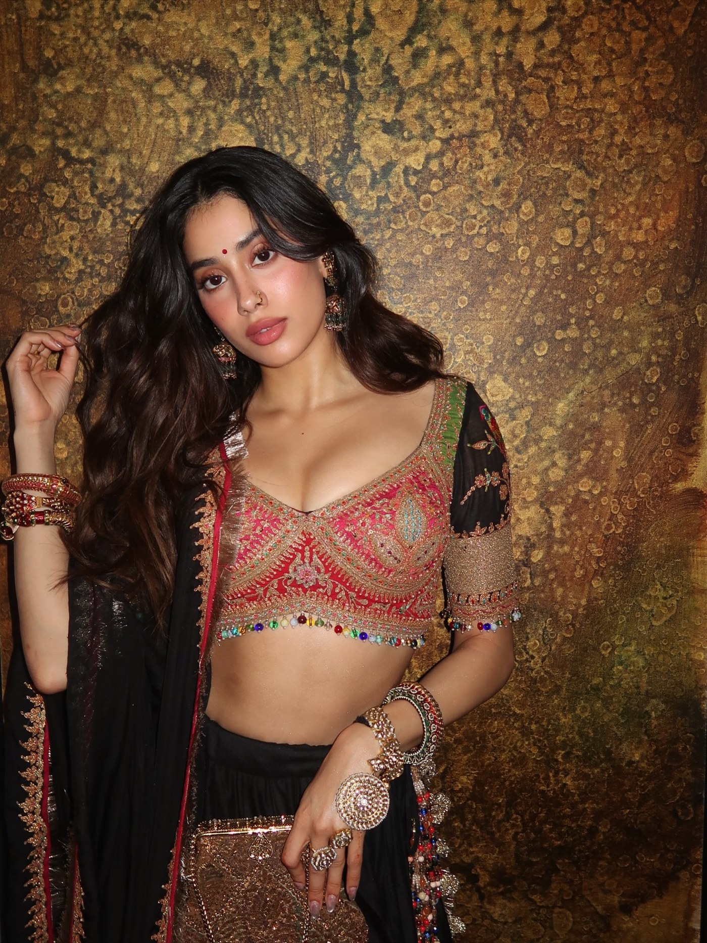 Black Velvet Magic: Janhvi Kapoor Owns the Regal Indian Aesthetic