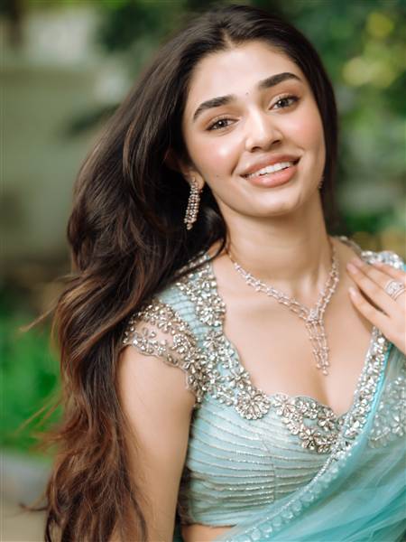 Dazzling in Blue! Krithi Shetty Steals Hearts with Elegant Traditional Glamour.