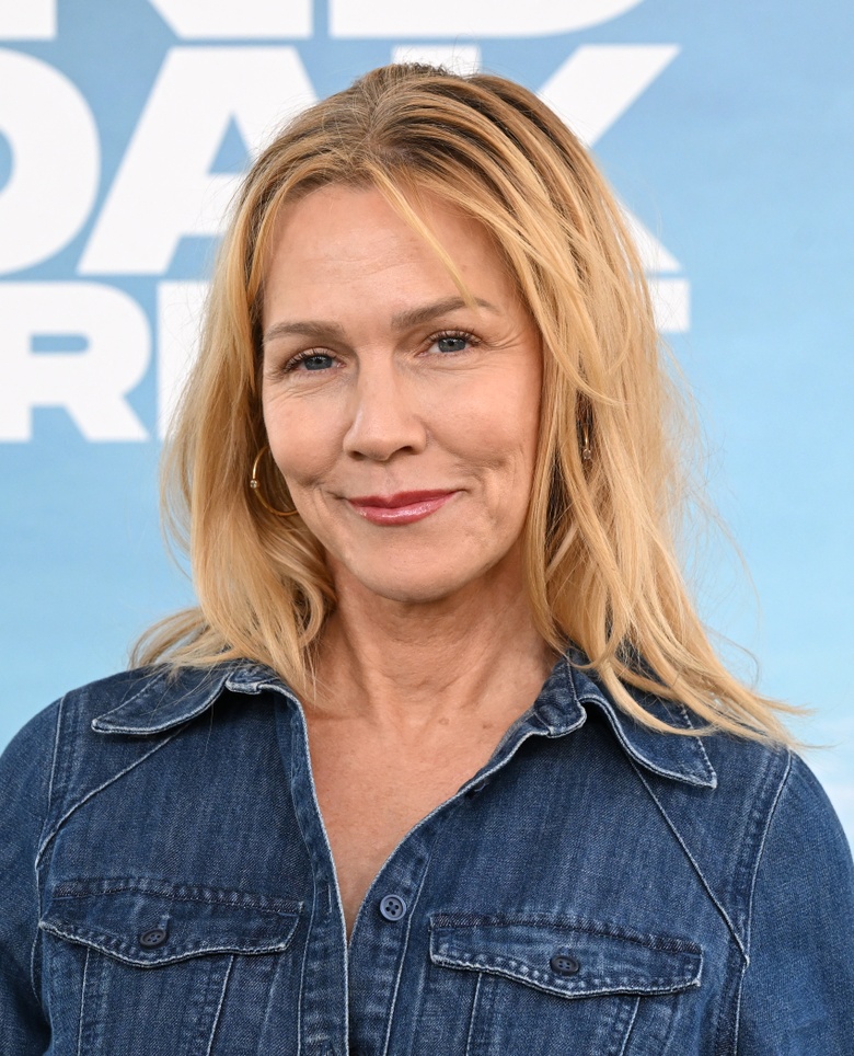 Timeless Glamour: Jennie Garth Steals the Spotlight at Hollywood's Premier Events