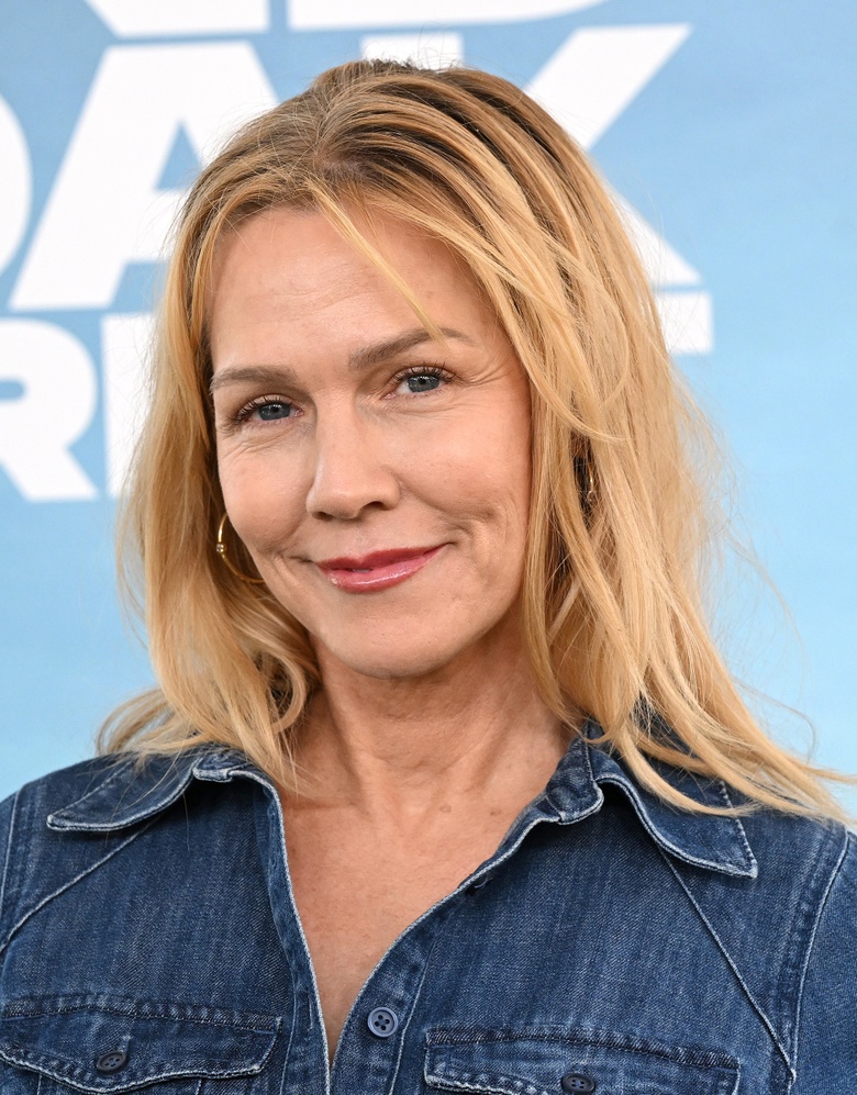 Timeless Glamour: Jennie Garth Steals the Spotlight at Hollywood's Premier Events