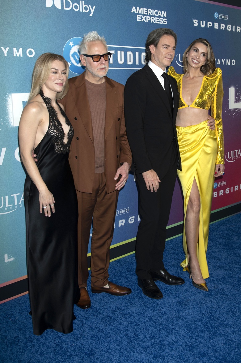 Jennifer Holland Steals the Show Red Carpet Glamour at Major Hollywood Premiere!